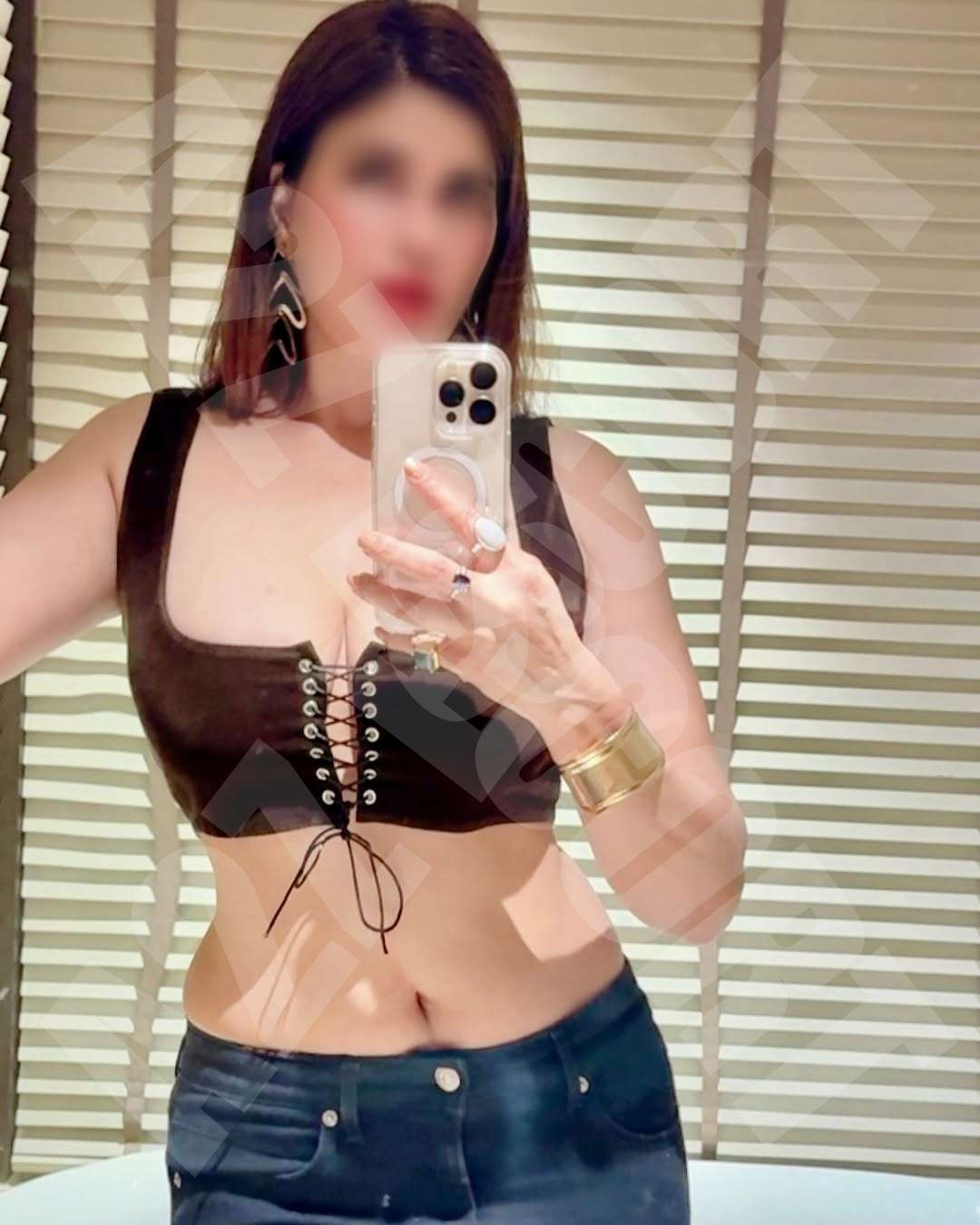 call girls in Lucknow with stunning companions, playful brunette Call Girl in Lucknow enjoying the outdoors