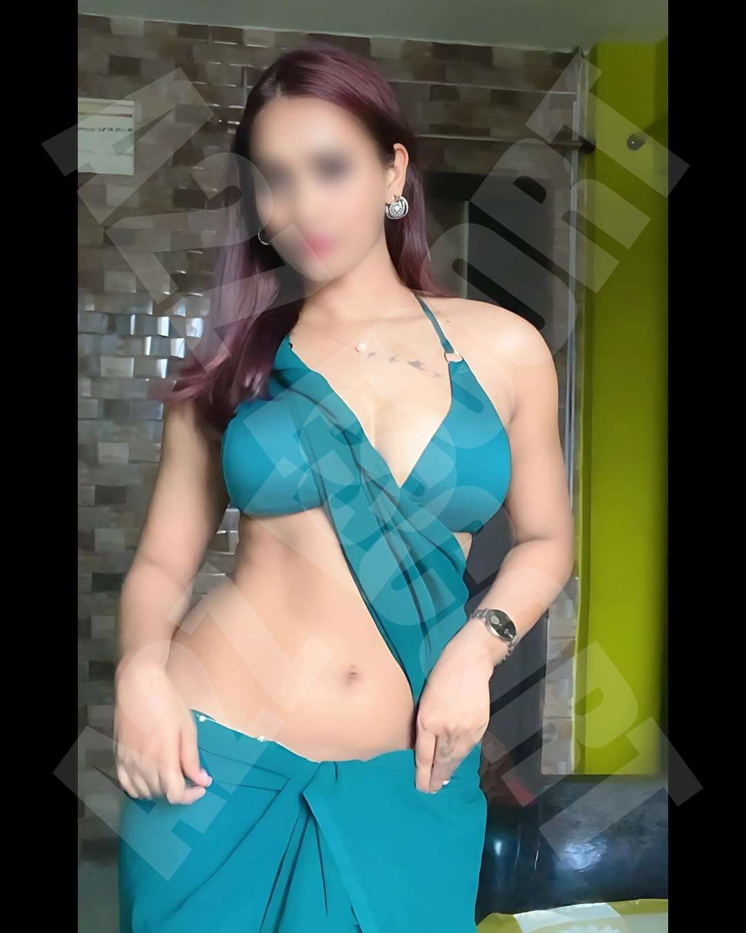 call girls in Lucknow with stunning companions, playful brunette Call Girl in Lucknow enjoying the outdoors